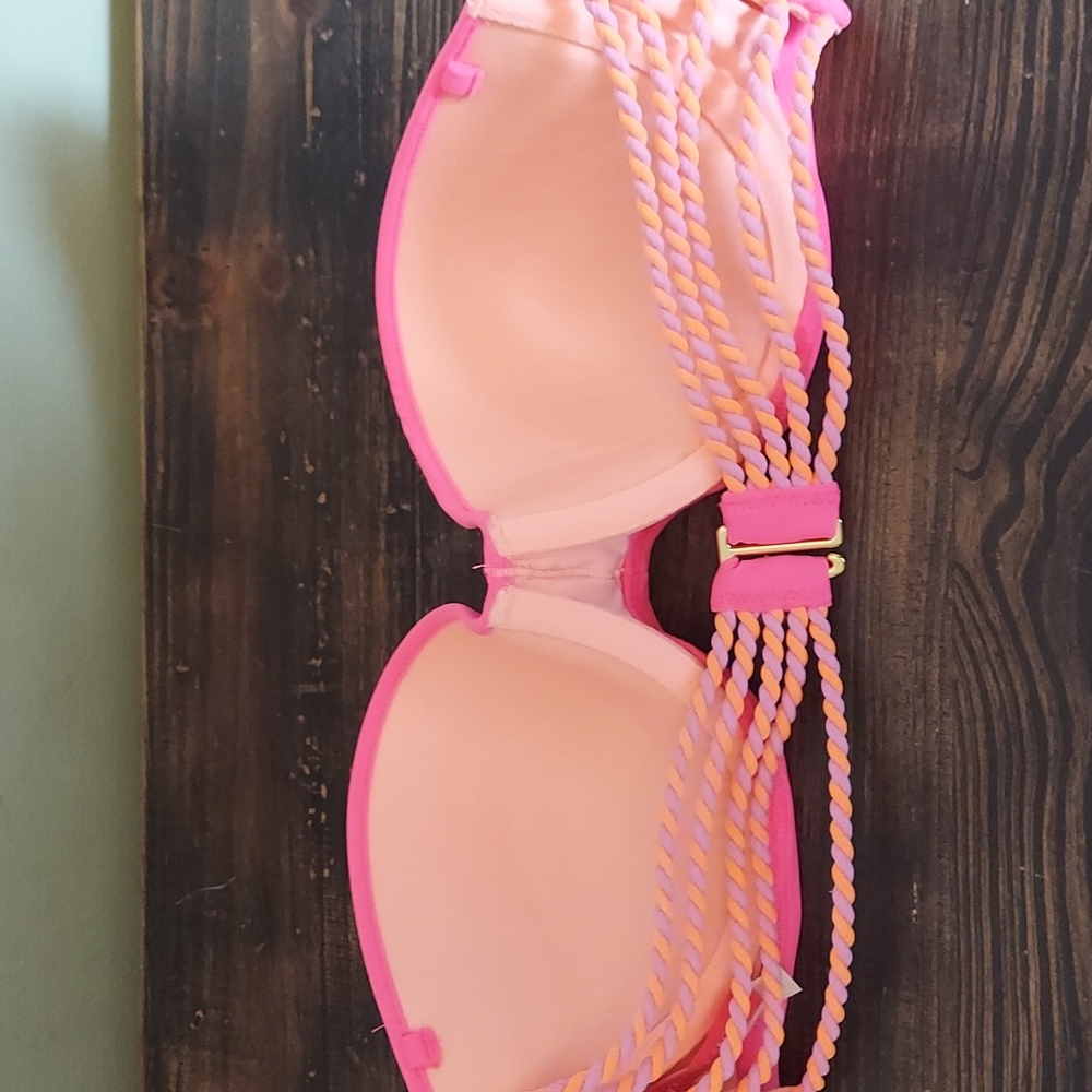 Bikini - Picture 4 of 5